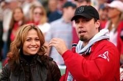Die Hollywoodstars Jennifer Lopez (34) und Ben Affleck (31) haben ihre Verlobung aufgelöst. (Archivfoto: dpa)