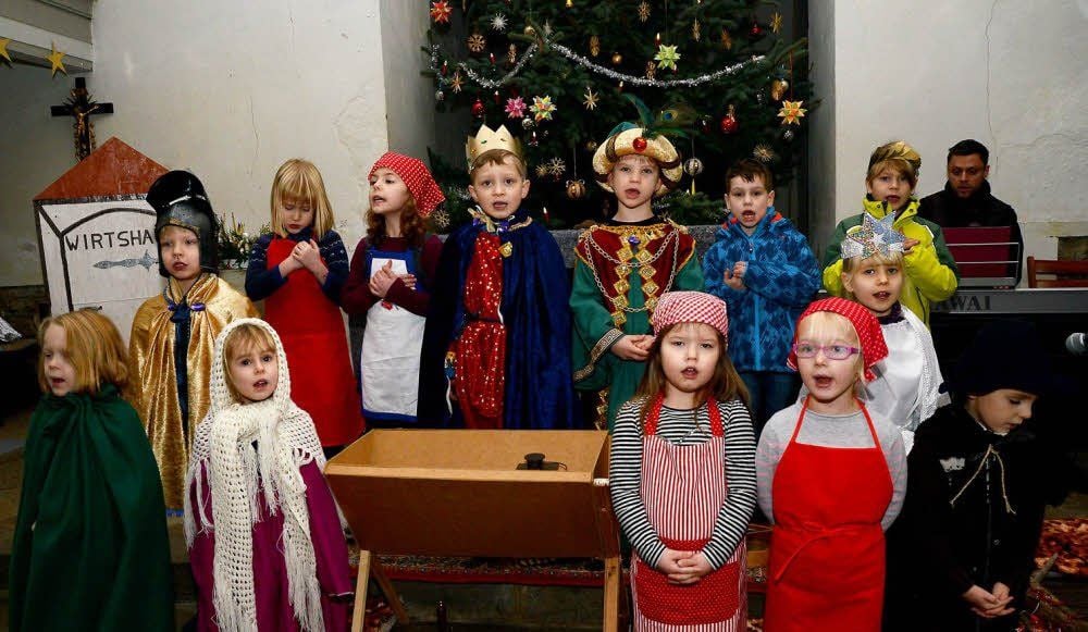 Kinder der evangelischen Kindertagesstätte Zeitz haben das Krippenspiel vorbereitet, das in Geußnitz in der Kirche zu sehen war.