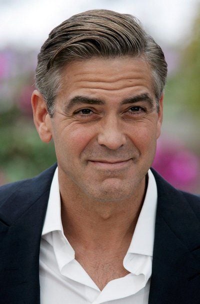 George Clooney spielt in «Up In The Air» den Businessman Ryan, dessen Job es ist quer durch die USA zu jetten und Kündigungen auszusprechen. (FOTO: DPA)