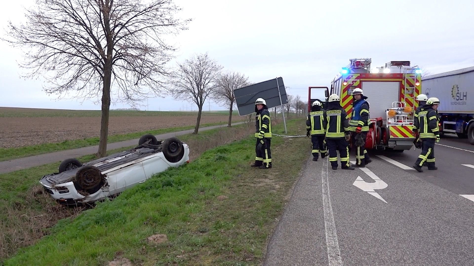 Auf der B71 ist es am Freitagmorgen zu einem schweren Unfall gekommen.