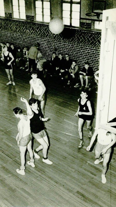 Nur noch im Sportunterricht der Erweiteren Oberschule wurde im Altkreis Quedlinburg in den 1970ern Basketball gespielt.