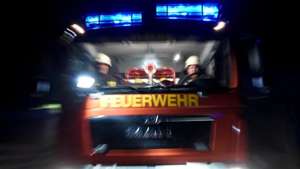 Feuerwehreinsatz am Montagmorgen (8. November): In Mieste brannte es im leerstehenden Bahnhofsgebäude.