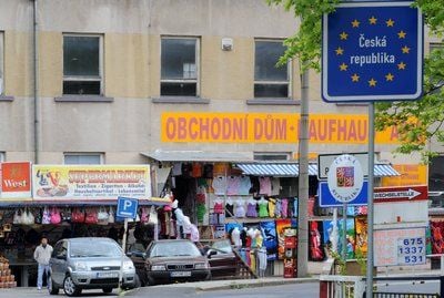 Einkaufsläden im tschechischen Grenzort Dolni Poustevna (FOTO: DPA)