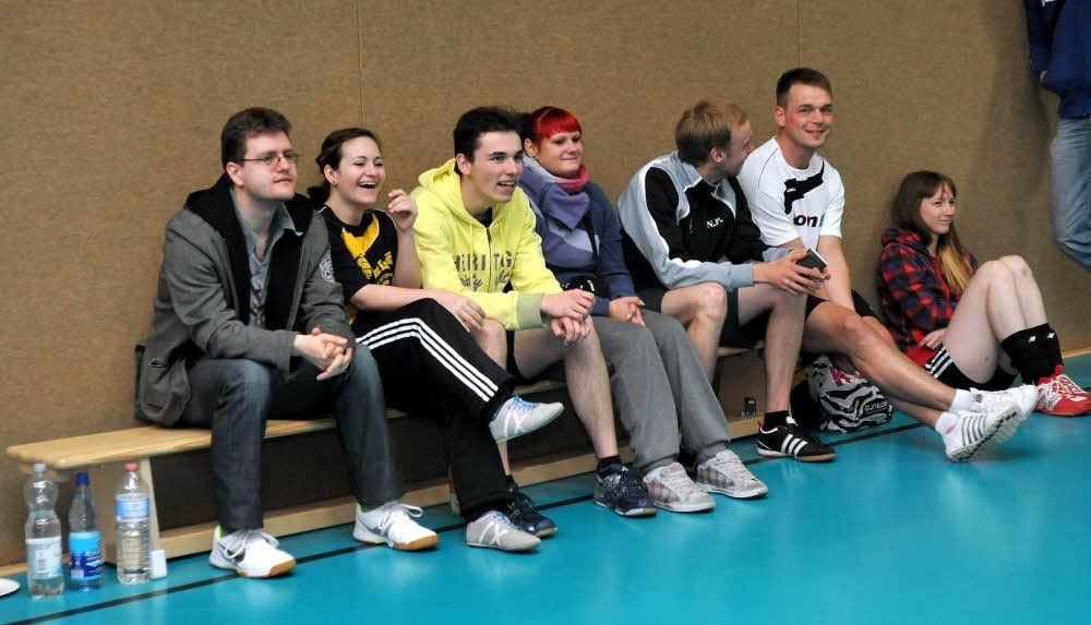 Mit Begeisterung beobachten auch andere Teams die Spiele.
