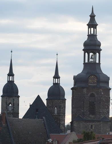 Die Türme der St.-Andreas-Kirche in Eisleben