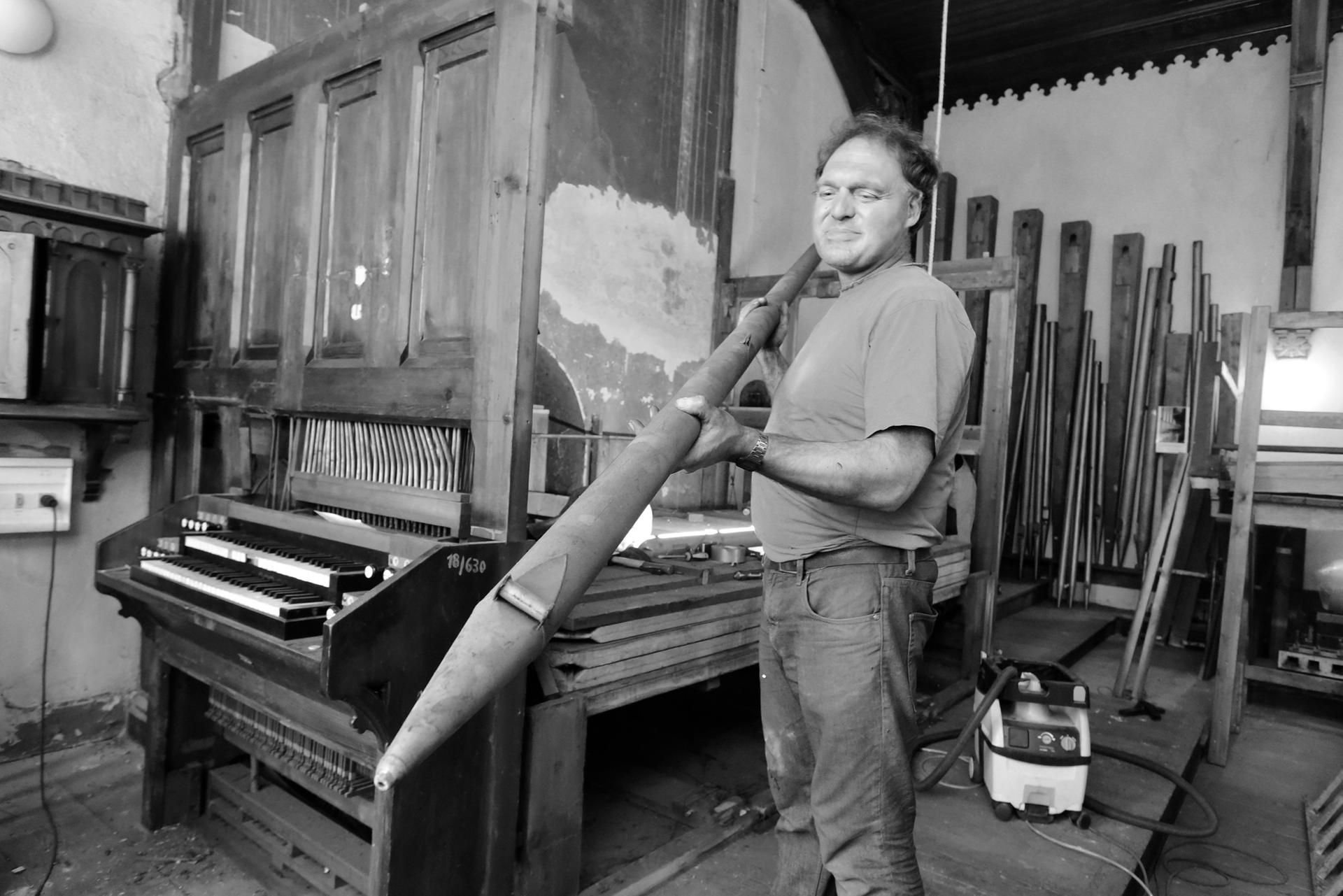 Stefan Pilz im Sommer in der Weißenfelser Laurentiuskirche.