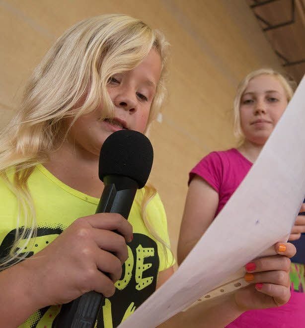 Lara Walther aus der 6a erzählte den Neuen, wie sie sich an ihrem ersten Tag in der Schule fühlte.