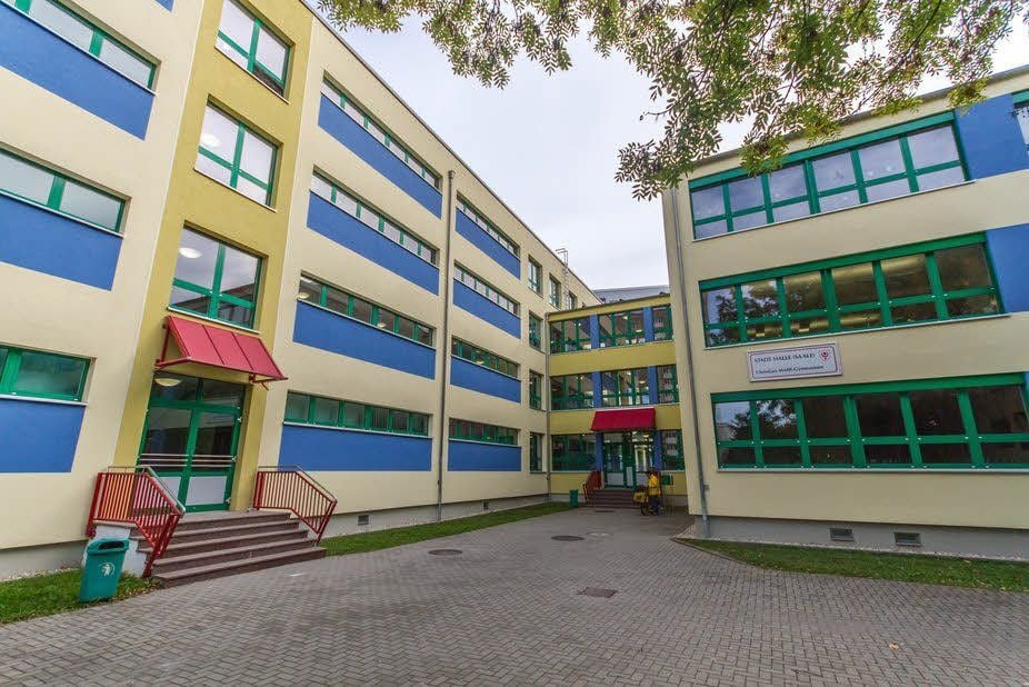 Das Wolff-Gymnasium besuchen viele Schüler aus dem Saalekreis.