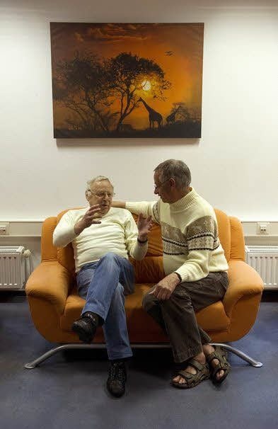 Wolfgang Hamm und Gerhard Müller fühlen sich in den Räumen wohl.