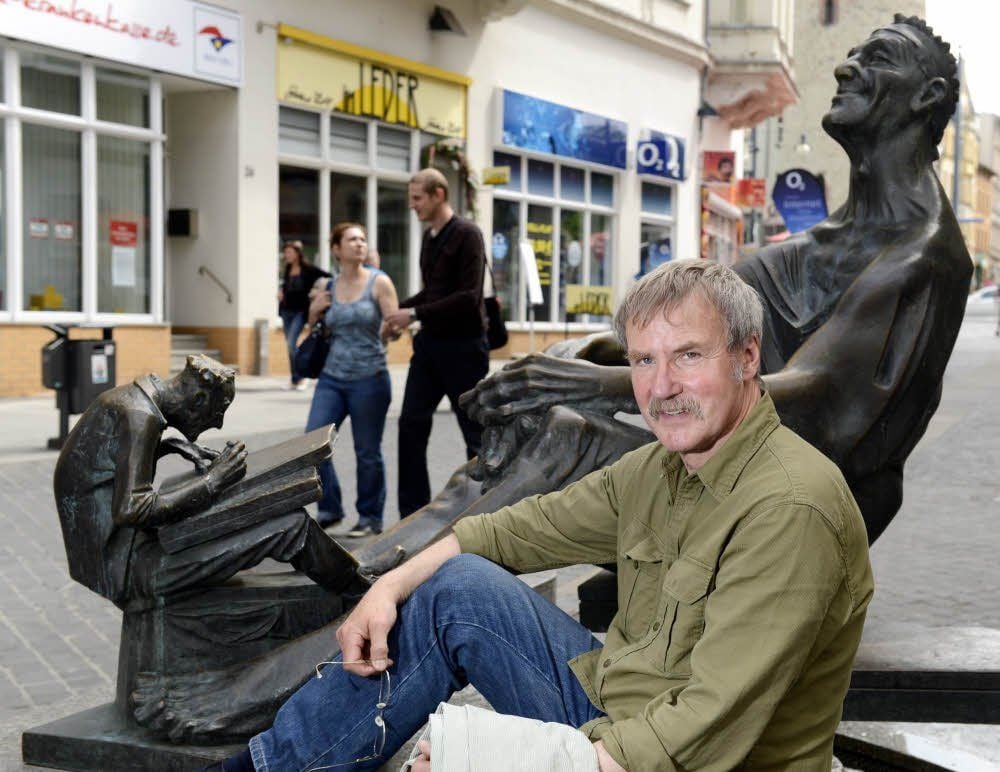 Wolfgang Dreysse hat den Zither-Reinhold-Brunnen geschaffen. Wichtig waren ihm Anregungen und Kritik aus der Bevölkerung.