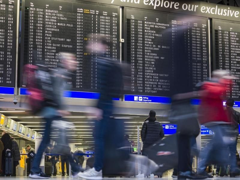 Deutschlands größter Flughafen hatte 2019 gerade noch einen neuen Passagierrekord von 70,5 Millionen Menschen geschafft:. Foto: Frank Rumpenhorst/dpa