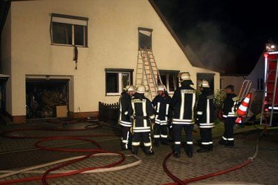 Brand eines Einfamilienhauses in Premnitz (Kreis Havelland) (FOTO: DPA)
