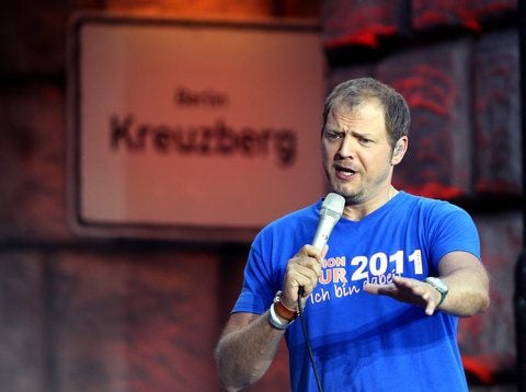 Der Comedian Mario Barth zum Abschluss seiner Stadiontour im Olympiastadion in Berlin. (FOTO: ARCHIV/DPA)