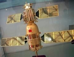 Ein Modell des chinesischen Raumschiffs «Shenzhou» (Magisches Schiff)(Foto: dpa)