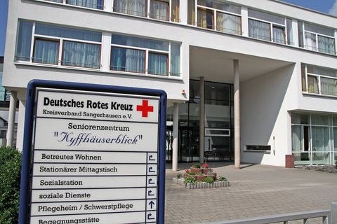 Zwei Unbekannte erbeuteten kurz nach 18 Uhr mehrere tausend Euro im DRK-Seniorenzentrum «Kyffhäuserblick» in Sangerhausen. (FOTO: SCHUMANN)
