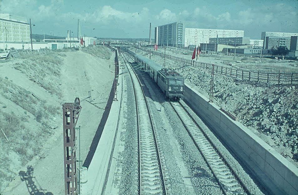Neubau: Am 5. Oktober 1969 fotografierte Heinrich Renner die neue S-Bahn an der Zscherbener Straße.