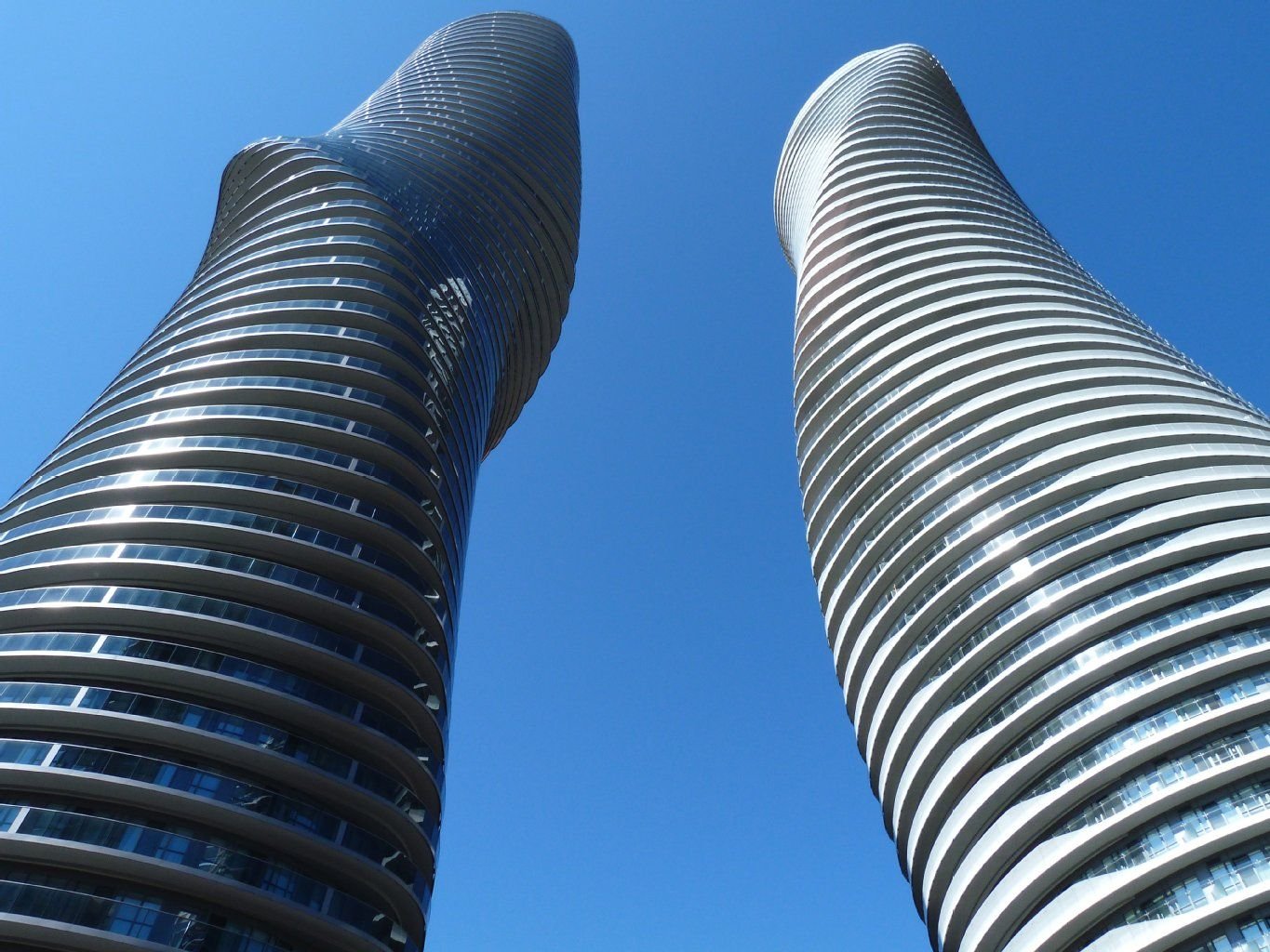 Diesjährige Sieger des Emporis Skyscraper Awards: Die Absolute World Towers im kanadischen Mississauga.