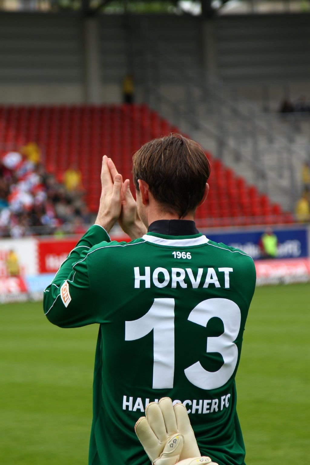 Darko Horvat dankt den Fans vor seinem letzten Spiel