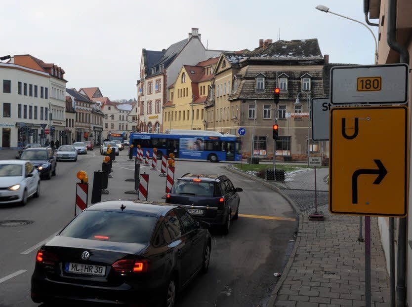 Dem Stau am Plan wollen viele Autofahrer entkommen.