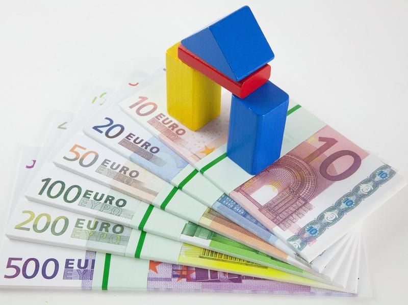 Auf Nummer sicher: Ein Bausparvertrag soll Verbrauchern niedrige Zinsen sichern. Derzeit sind aber Bankdarlehen oft günstiger.