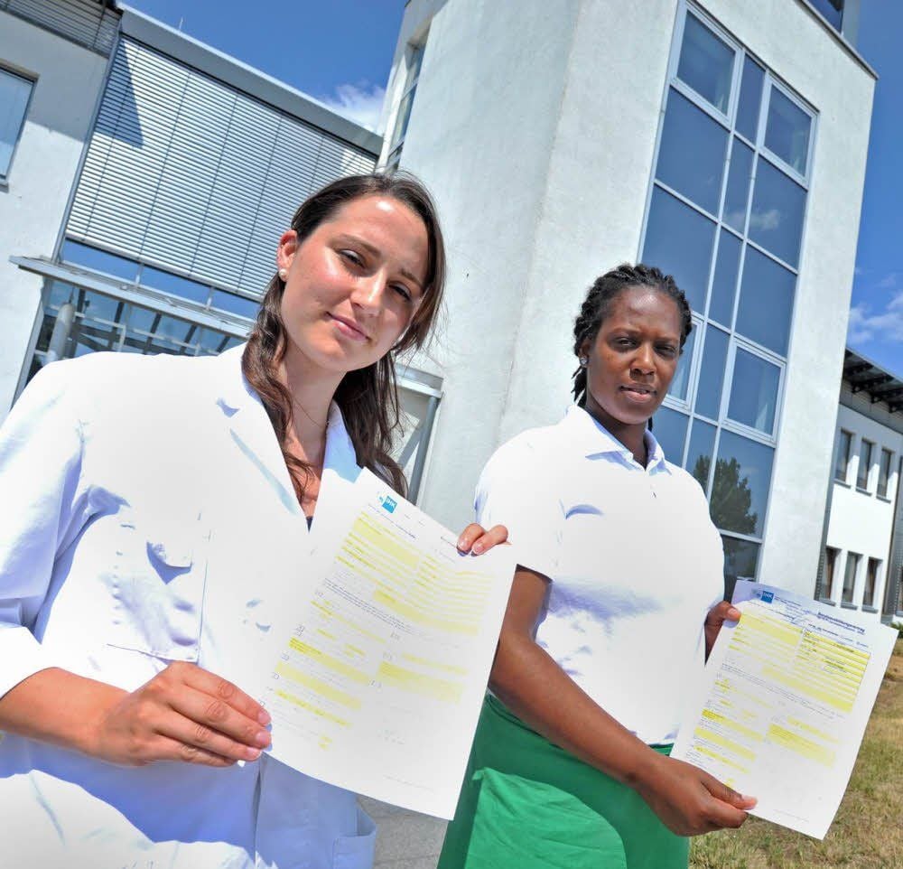 Die künftigen Azubis in Brehna: Daniela Ribeiro Rodriques und Veronica Olimpio Pina.