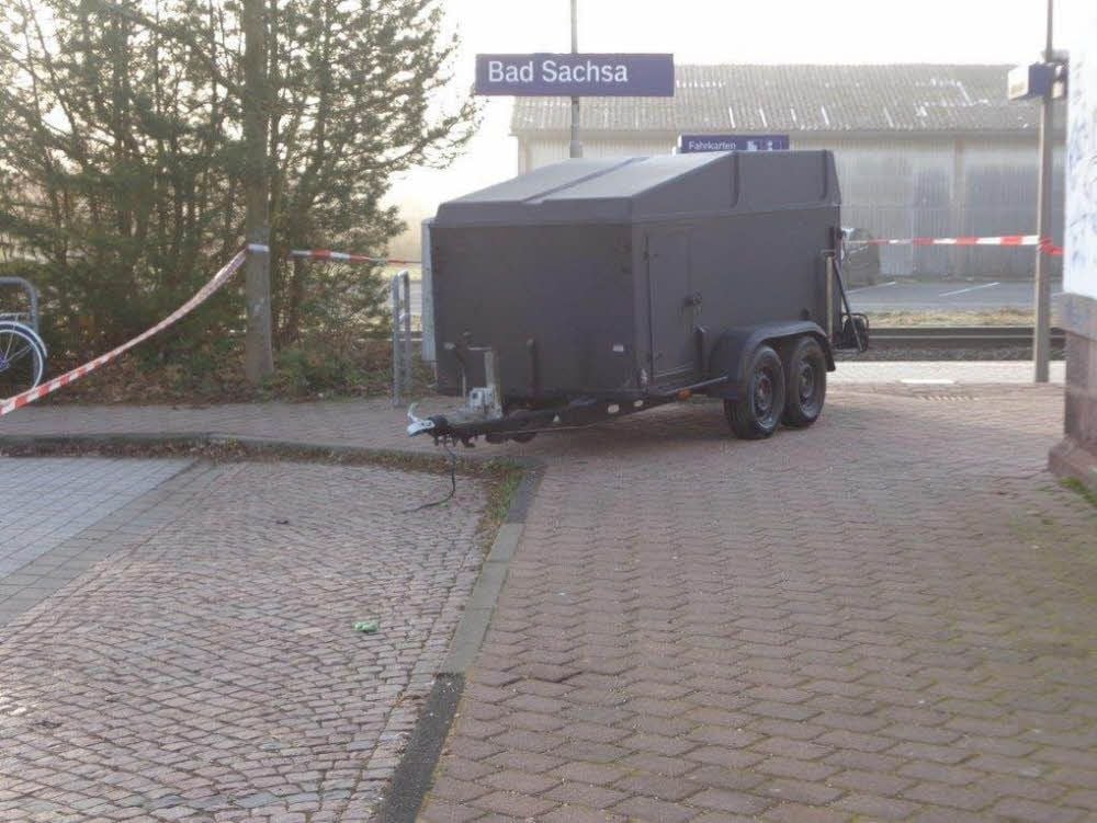 Die Diebe haben den in Wernigerode gestohlenen Ballon-Anhänger schwarz lackiert.