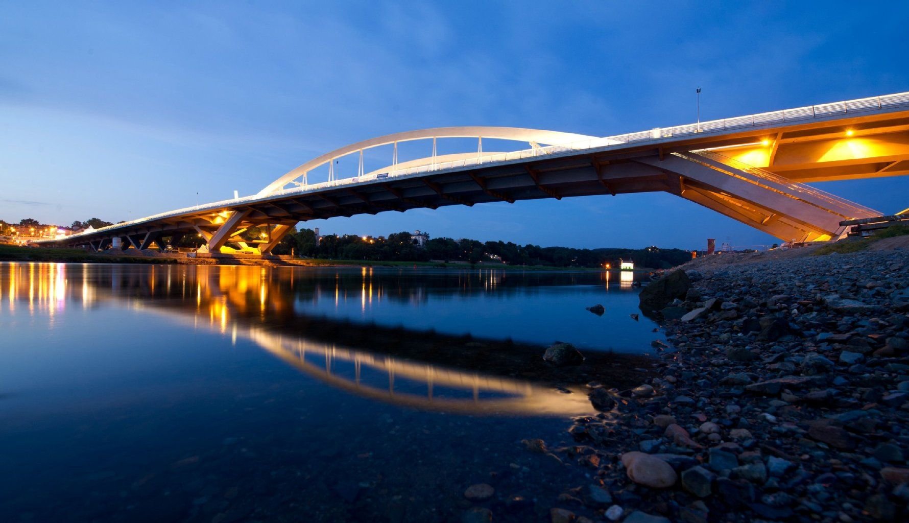 Die Waldschlößchenbrücke in Dresden