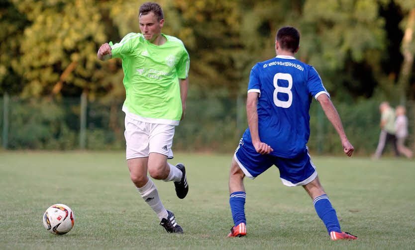 Immer im Einsatz: Alle 14 Hinrundenspiele, zum Teil mit Ein- und Auswechslungen, bestritten nur Alexander Michaelis (Bild rechts) und Maximilian Stockhaus (Bild links).