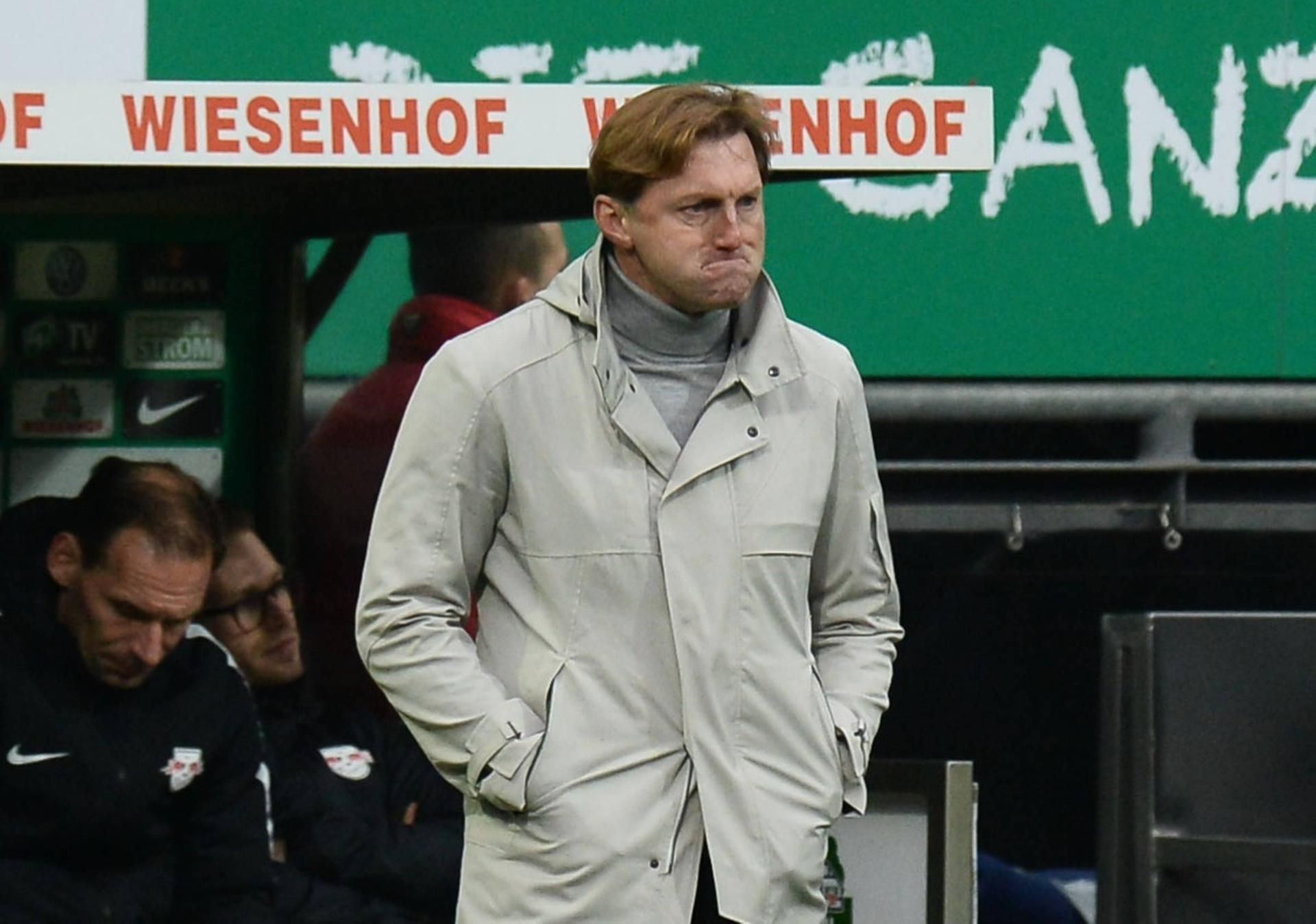 Der Trainer RB Leipzig, Ralph Hasenhüttl, ist enttäuscht und niedergeschlagen.