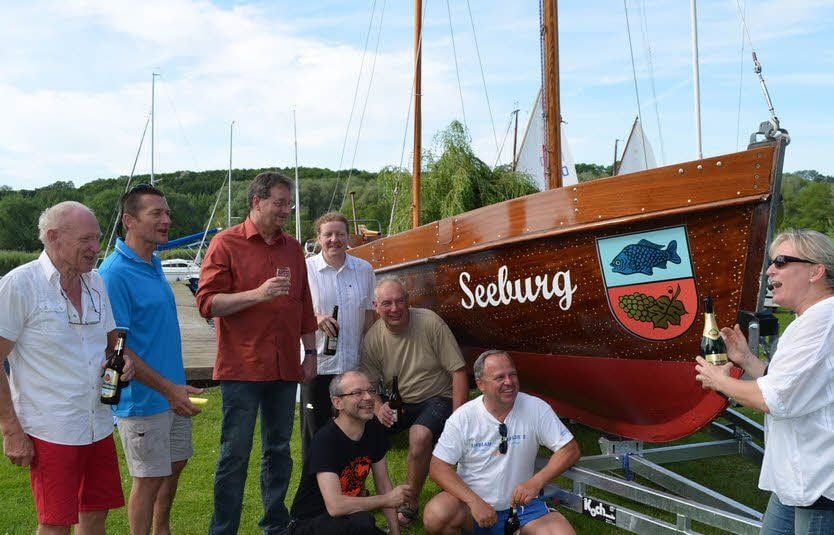 Artikel der MZ | Mitglieder des SSC Süßer See retten alten Holzkutter