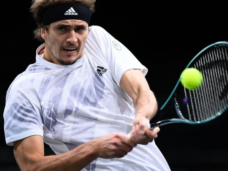 Locker weiter in Paris: Alexander Zverev in Aktion. Foto: Franck Fife/AFP/dpa