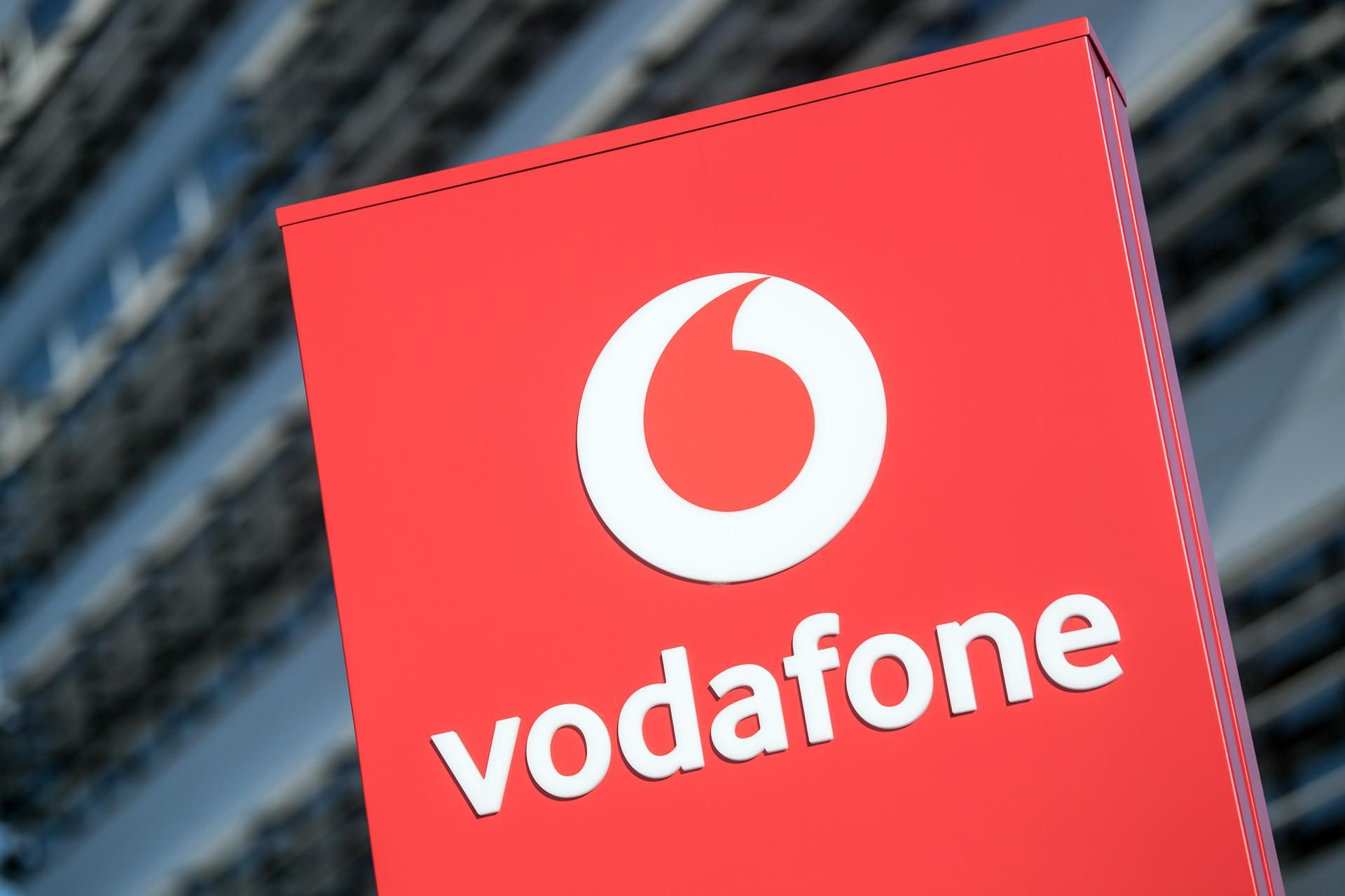 Bei der Übernahme des Kabelnetzbetreibers Unitymedia hat der Telekom-Konkurrent Vodafone einen weiteren Schritt gemacht.