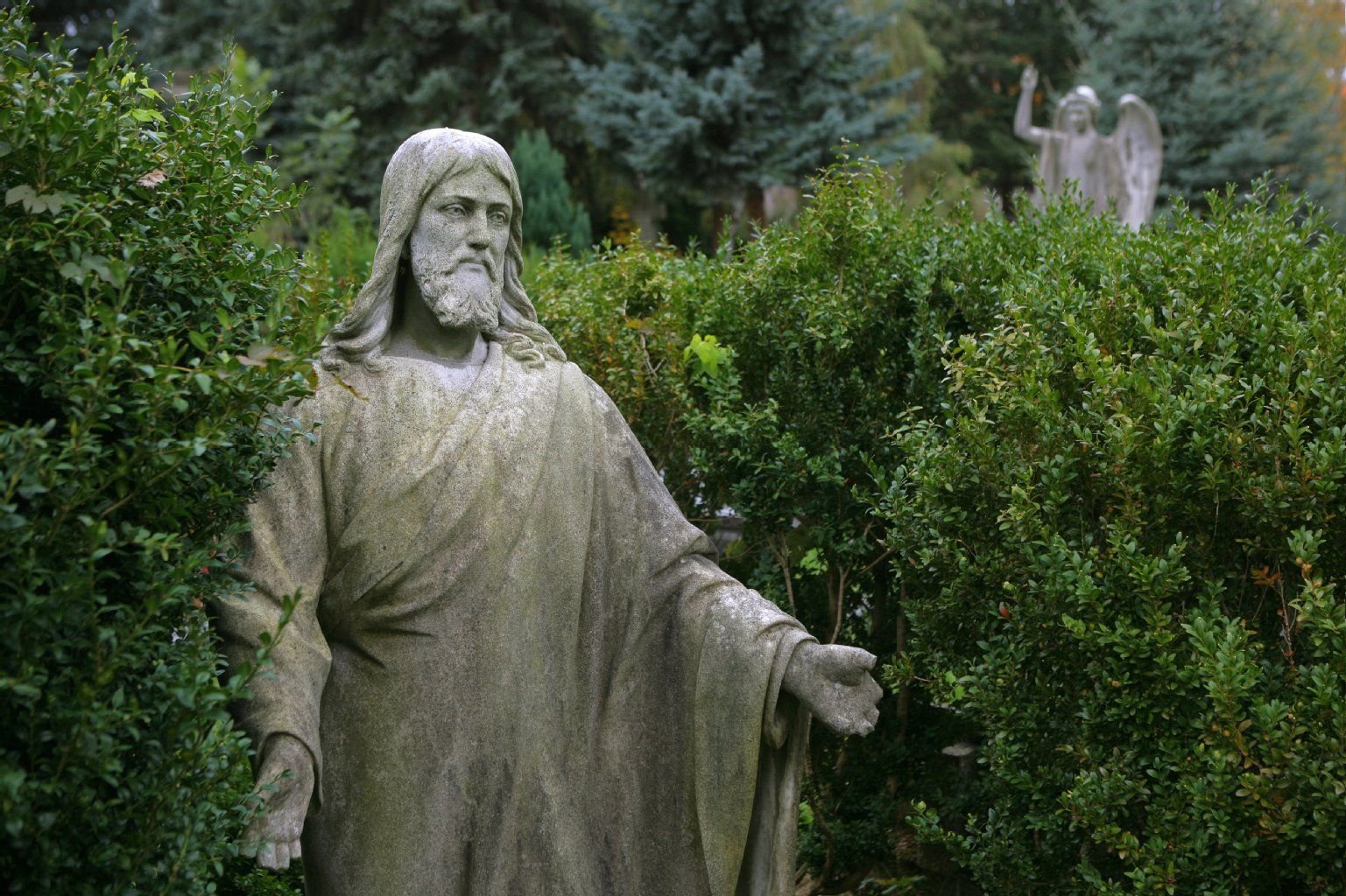 Die rückwirkende Änderung der Friedhofsgebühren ist beschlossene Sache. Die Kosten explodieren.