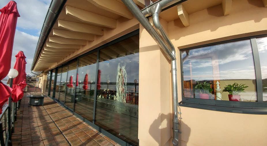 Das Panoramarestaurant „Orangerie“ in Seeburg verwandelt sich im Februar an zwei Abenden in eine VIP-Lounge.