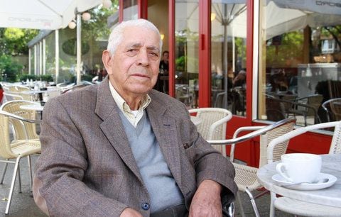 Der 78-jährige Kadir Nurman brachte 1972 das wohl bekannteste Gericht der türkischen Küche, den Döner, in die Bundesrepublik. (FOTO: DPA)