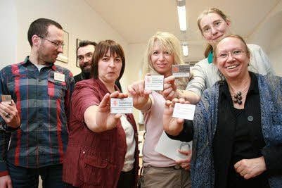 Diese Frauen und Männer werden demnächst Gäste durch die Saalestadt führen.
