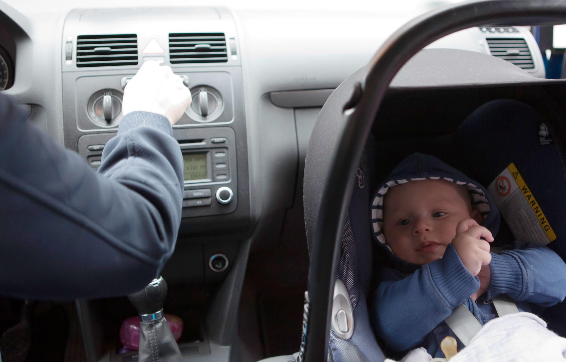 Die meisten Kindersitze fürs Auto sind «gut», wie Stiftung Warentest ermittelt hat.