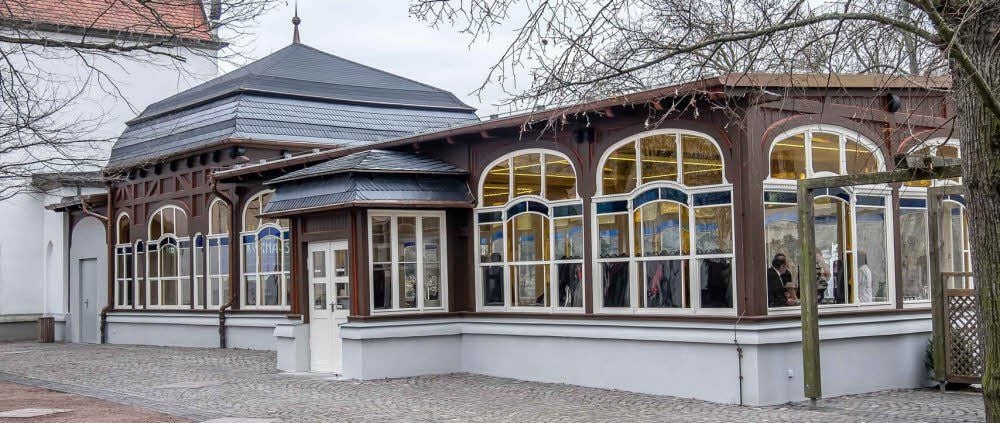 Der Pavillon am historischen Kurhaus wurde denkmalgerecht saniert. Er kann für Veranstaltungen genutzt werden.