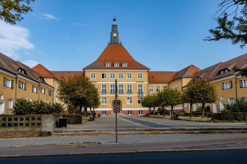 Das frühere Piesteritzer Rathaus ist heute eine Schule.