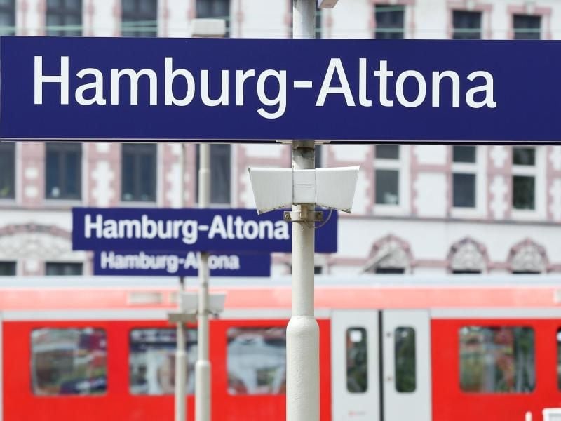 Der Fernbahnhof Hamburg-Altona wird verlegt. Foto: Bodo Marks/Archiv