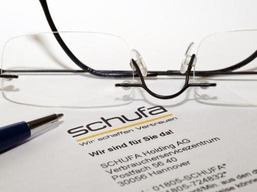Einmal im Jahr können Verbraucher kostenlos eine Schufa-Selbstauskunft einholen.