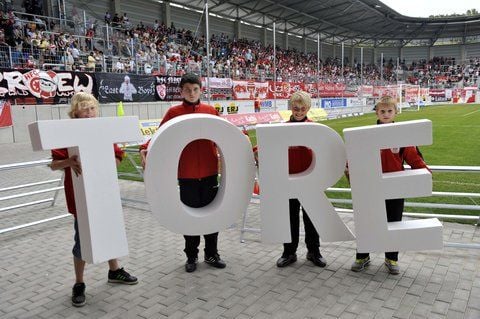 Stadioneinweihung mit Tag der offenen Tür im neuen HFC-Stadion. (FOTO: Thomas Meinicke)