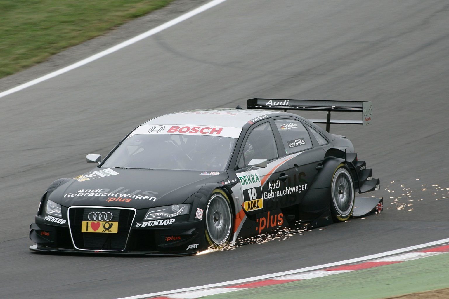 Eine eigene Sonderschau widmet die Essen Motor Show der internationalen Tourenwagenserie DTM. 1984 gegründet, startete die Rennserie 2013 in ihr 30. Jahr.