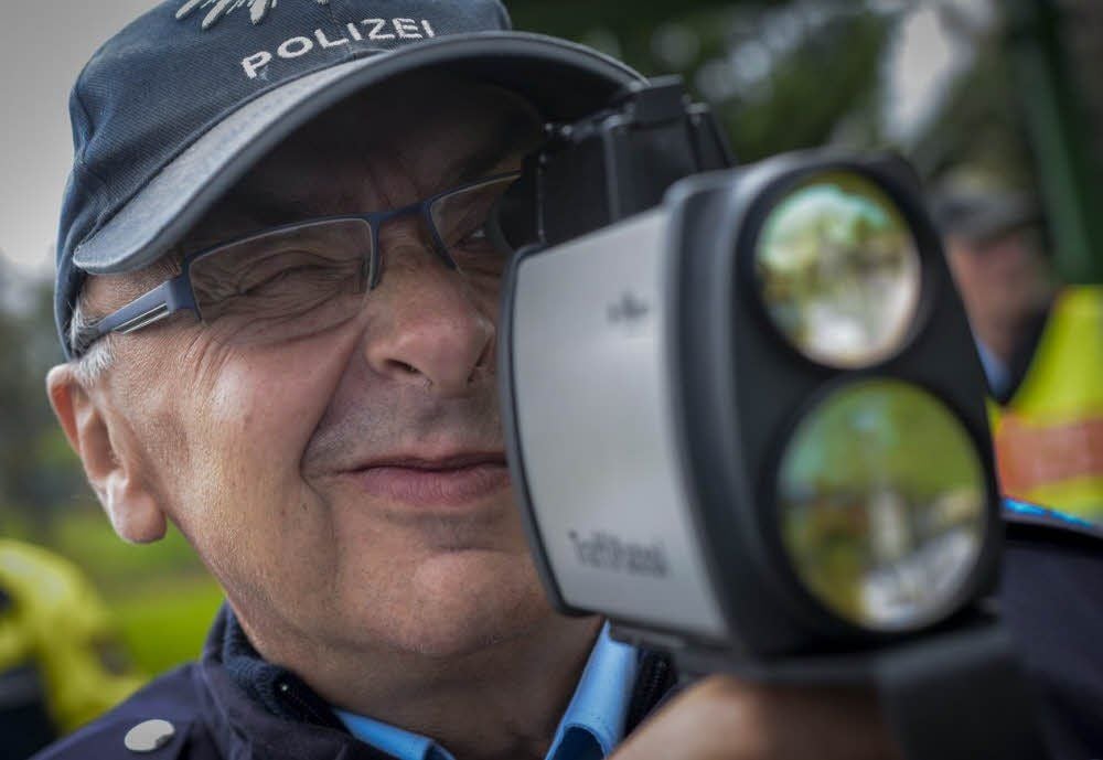 Die Polizei hatte Donnerstag bis 14 Uhr im gesamten Landkreis 2.500 Fahrzeuge erfasst.