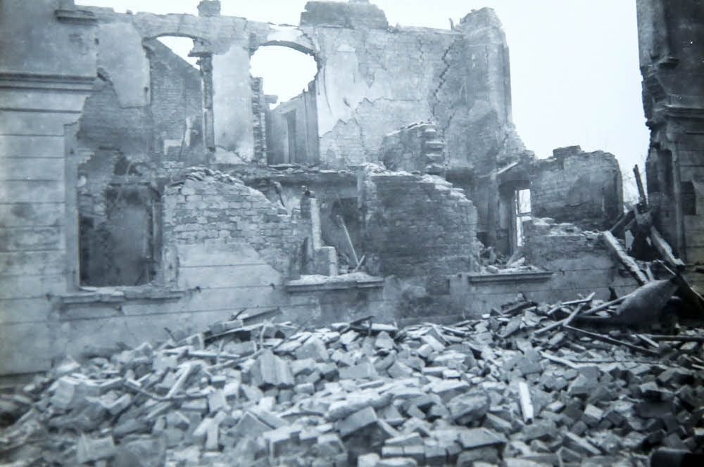 Nach einem Bombentreffer 1944 war die Gaststätte eine Ruine.