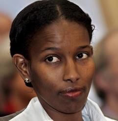 Die niederländische Abgeordnete Ayaan Hirsi Ali verlässt das Parlament in Den Haag und zieht in die USA. Die aus Somalia stammende Politikerin hat sich vor allem als scharfzüngige Kritikerin des Islams einen Namen gemacht. (Foto: dpa)