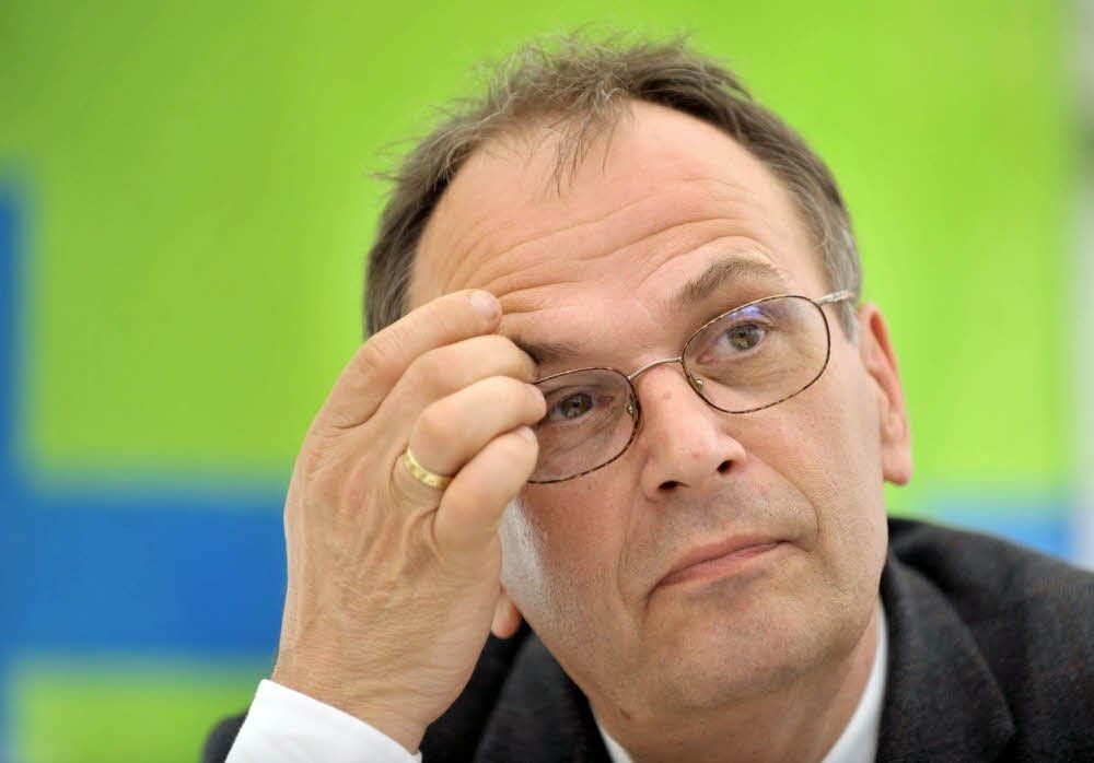 Der ehemalige Ministerpräsident Reinhard Höppner ist in der Nacht zum Montag im Alter von 65 Jahren gestorben.