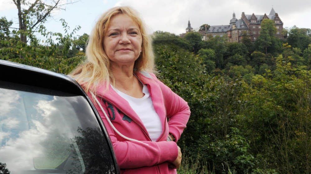Silvia Schmidt ist froh: Sie kann endlich wieder selbst Auto fahren. So kommt sie aus ihrem Wohnort Rammelburg zum Einkaufen raus.