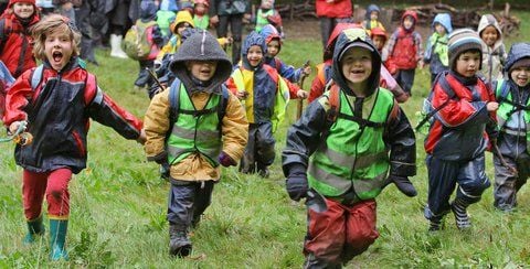 In Schweden halten Erzieher Kinder per GPS in Schach. (FOTO: DPA)