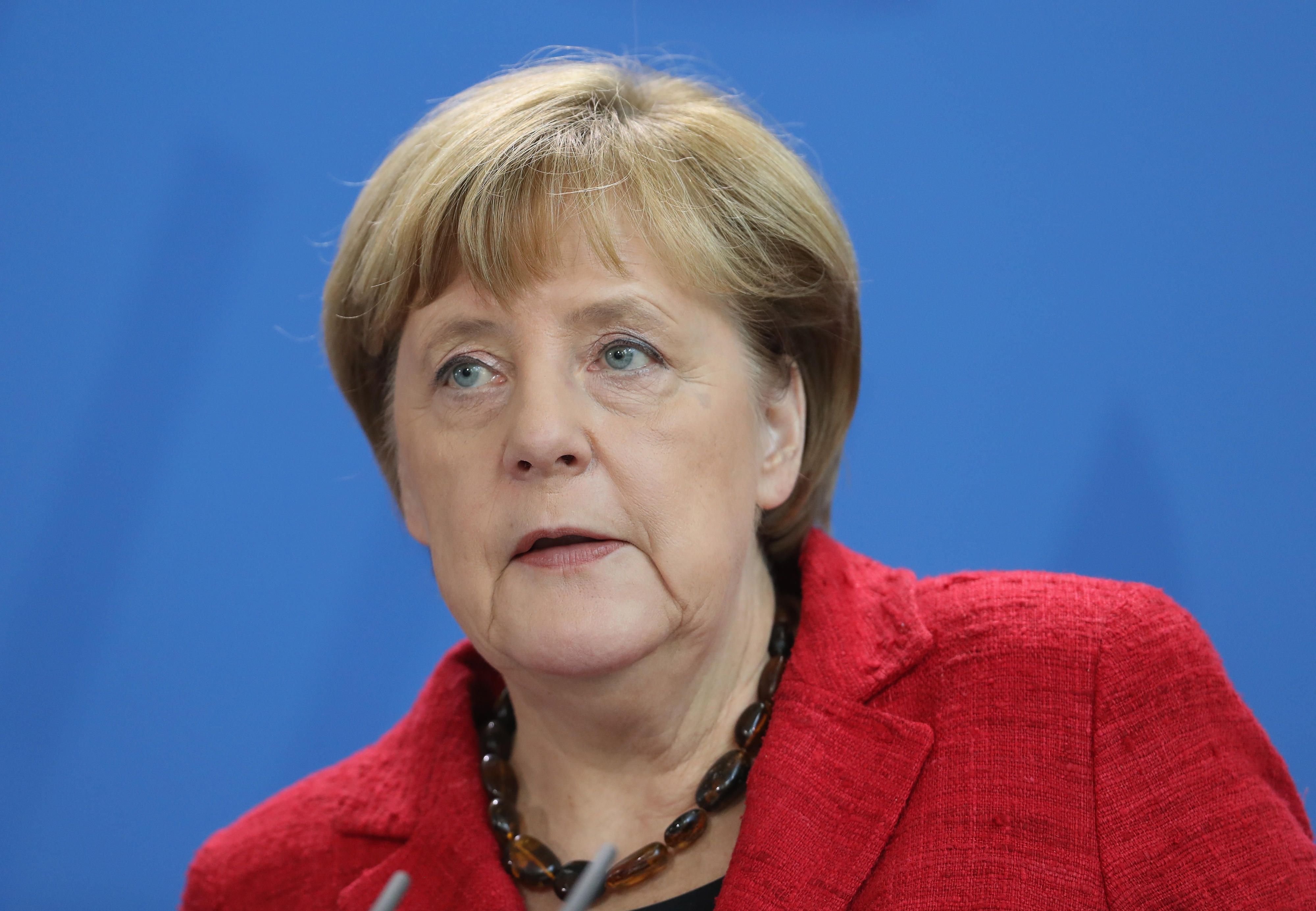 Bundeskanzlerin Angela Merkel bietet Donald Trump eine enge Zusammenarbeit an – sofern sich der künftige Präsident der Vereinigten Staaten an demokratischen Werten orientiert.